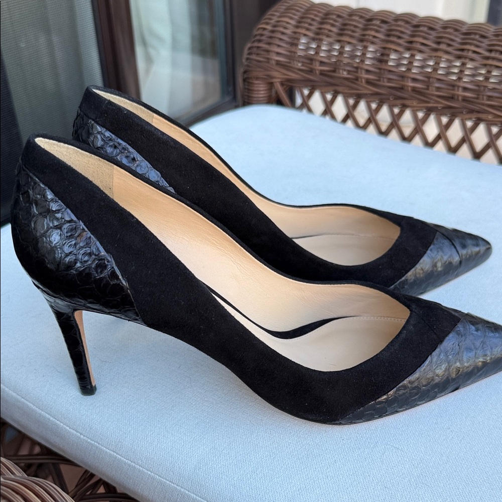 Alexandre Birman Black Textured Heels - Picture 4 of 6